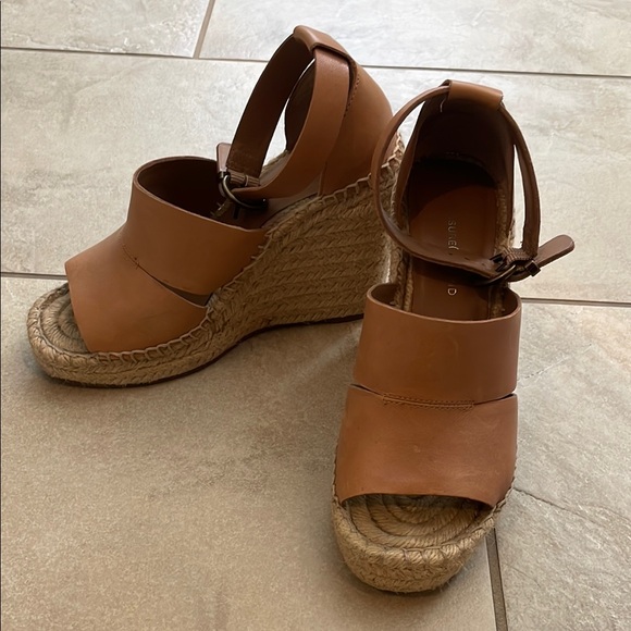 Treasure & Bond Shoes - Women's Tan Wedge Sandals